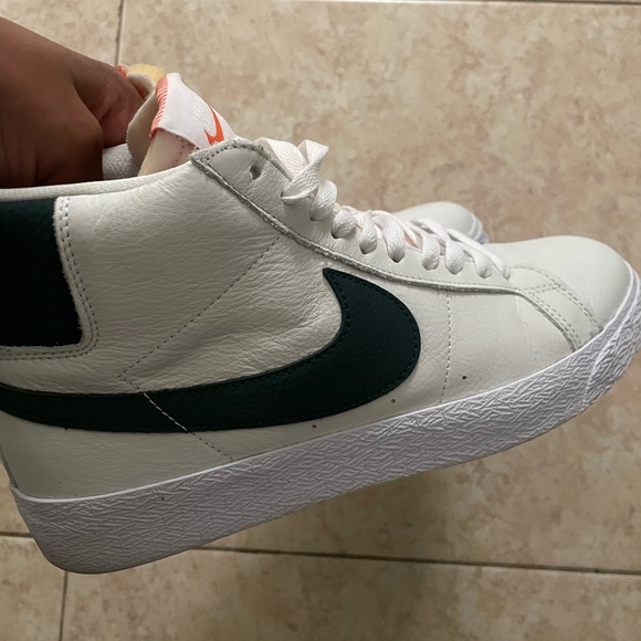 Nike Blazer High Top - Picture 1 of 5